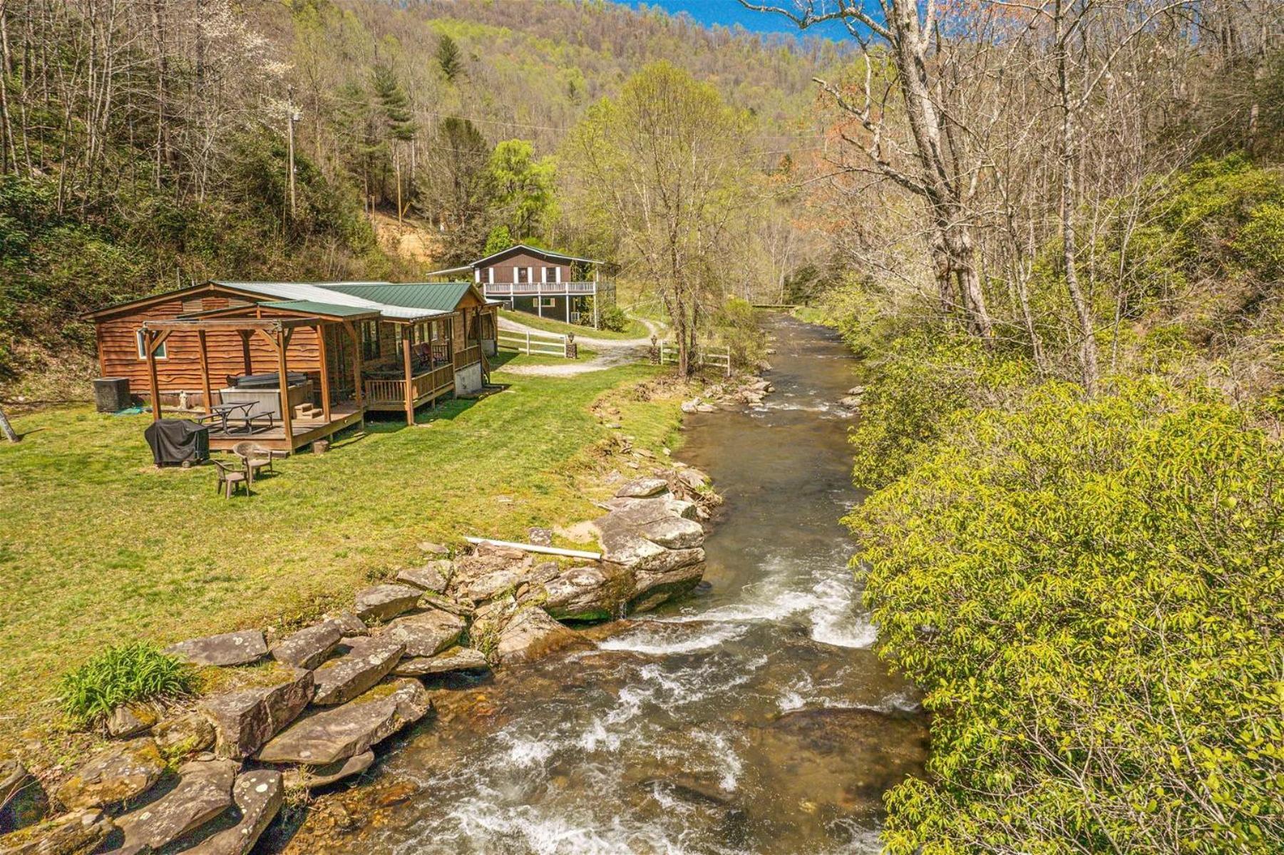 Waterfall Hideaway مدينة كليرمونت المظهر الخارجي الصورة