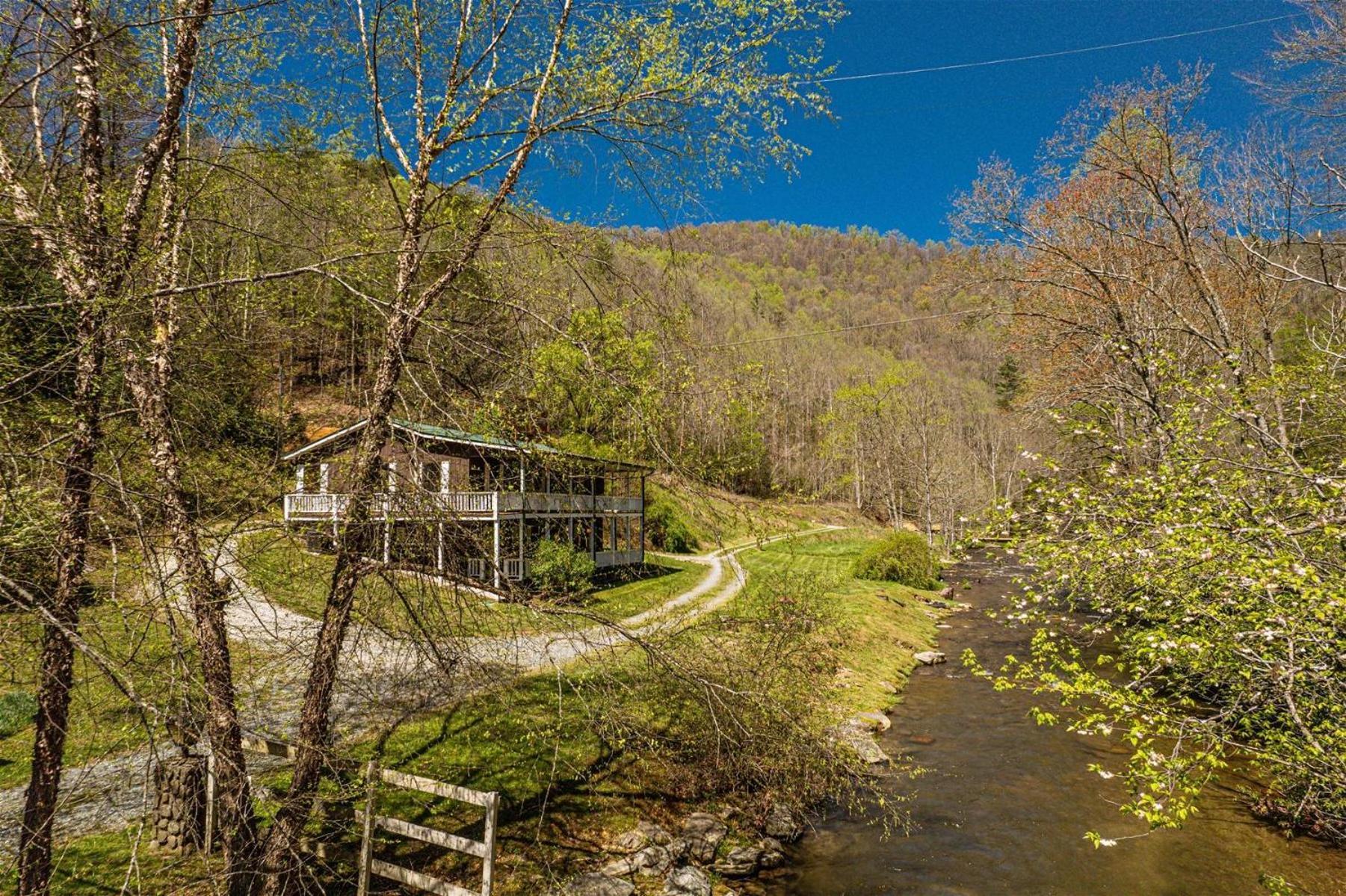 Waterfall Hideaway مدينة كليرمونت المظهر الخارجي الصورة