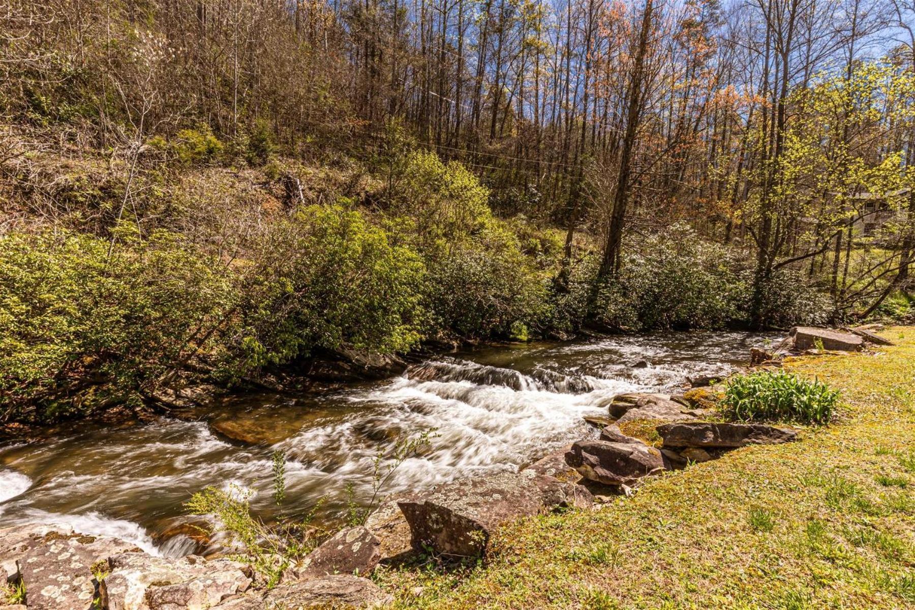 Waterfall Hideaway مدينة كليرمونت المظهر الخارجي الصورة